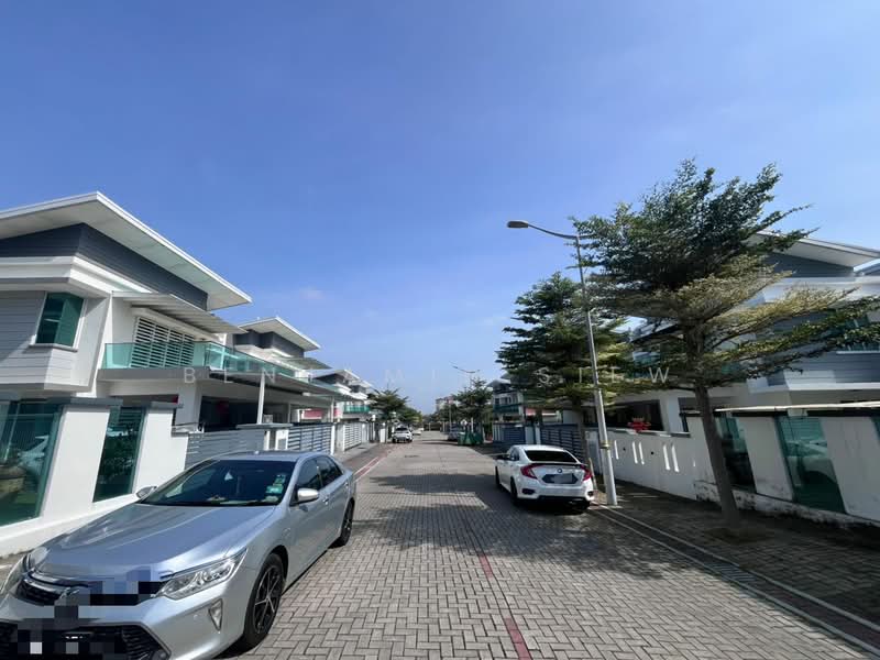 Semi-Detached House for Sale in Taman Villa Perdana (Kajang) - Benjamin Siew - Exterior - PropertyGuru.com.my