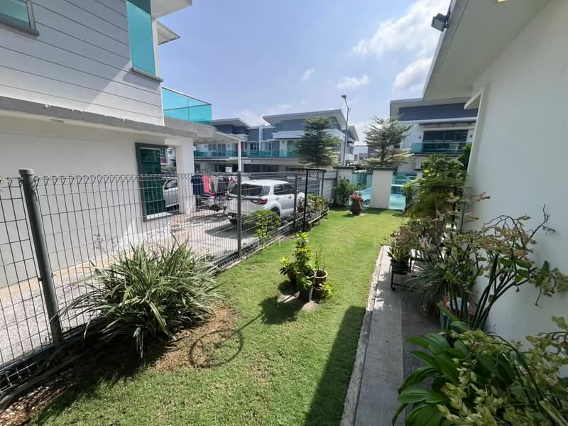 Semi-Detached House for Sale in Taman Villa Perdana (Kajang) - Benjamin Siew - Exterior - PropertyGuru.com.my