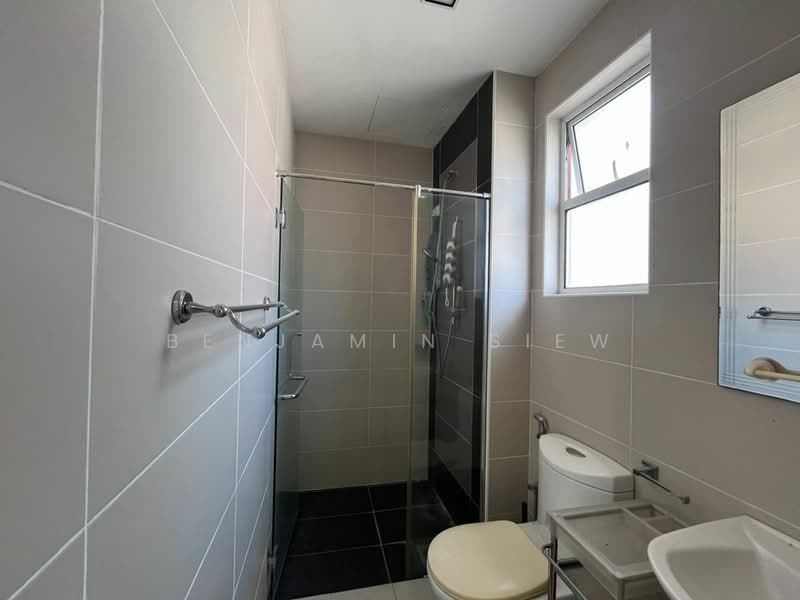Semi-Detached House for Sale in Taman Villa Perdana (Kajang) - Benjamin Siew - Bathroom - PropertyGuru.com.my