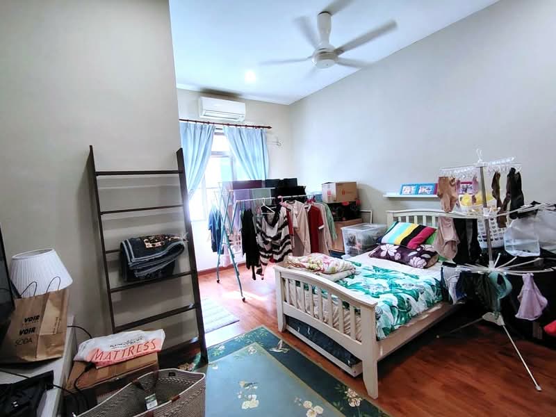 Rumah Teres 2 Tingkat untuk Dijual di Taman Kempas Utama (Tebrau) - Karl Lim - Bedroom - PropertyGuru.com.my