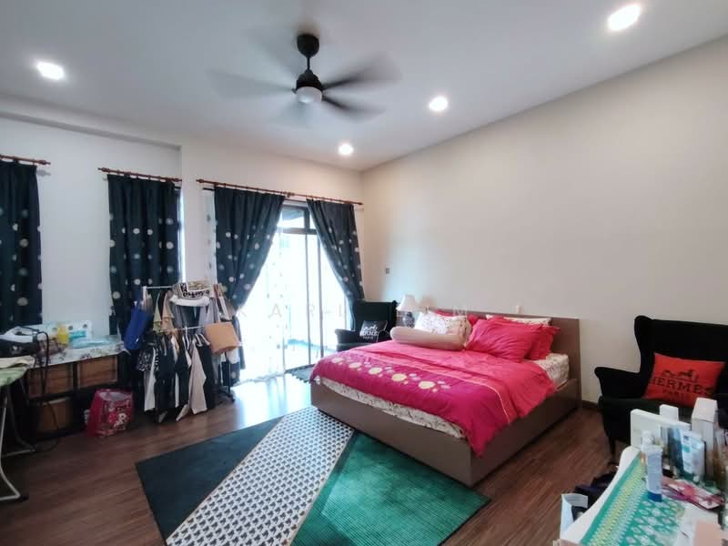 Rumah Teres 2 Tingkat untuk Dijual di Taman Kempas Utama (Tebrau) - Karl Lim - Bedroom - PropertyGuru.com.my