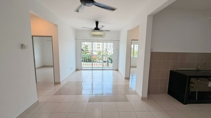 Pangsapuri untuk Disewa di Impian Titanium - SY Lee - Living Room - PropertyGuru.com.my
