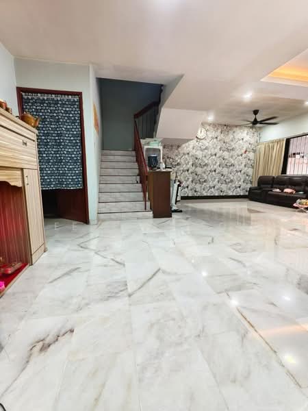 Rumah Teres 2 Tingkat untuk Dijual di Taman Johor Jaya (Johor Bahru) - Ee Fong Toh - Living Room - PropertyGuru.com.my