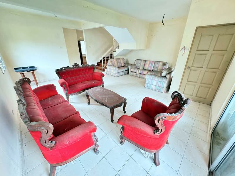 2-storey Terraced House for Sale in Bandar Seri Ehsan (Tanjong Duabelas) - Farhan Rafael - Living Room - PropertyGuru.com.my