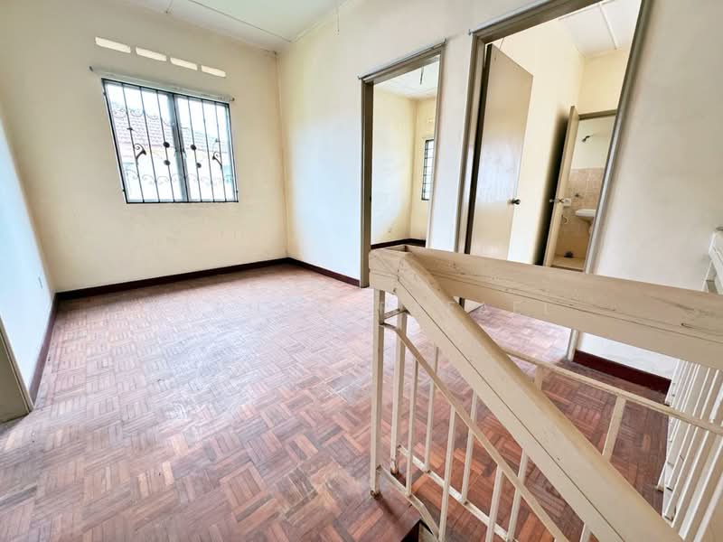 2-storey Terraced House for Sale in Bandar Seri Ehsan (Tanjong Duabelas) - Farhan Rafael - PropertyGuru.com.my