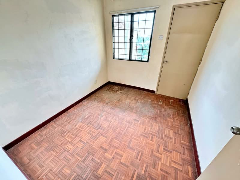 2-storey Terraced House for Sale in Bandar Seri Ehsan (Tanjong Duabelas) - Farhan Rafael - PropertyGuru.com.my
