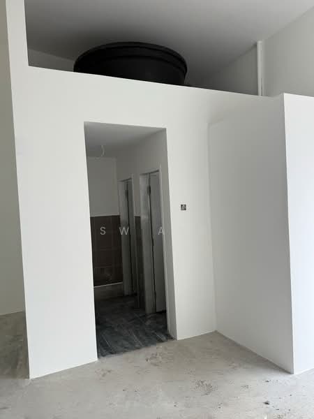 Shop / Office for Rent in Bandar Tasik Kesuma (Beranang) - SW Ang - Interior - PropertyGuru.com.my