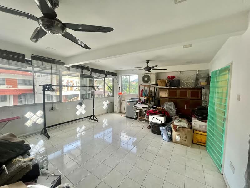 Rumah Teres 2 Tingkat untuk Dijual di Taman Selayang Indah (Selayang) - Luqman Ramli - Living Room - PropertyGuru.com.my