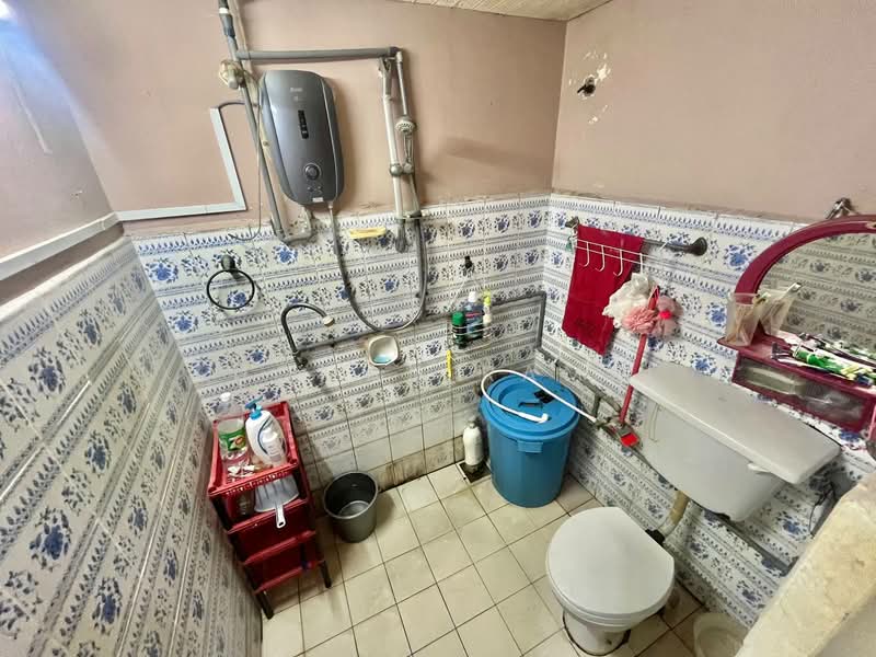 Rumah Teres 2 Tingkat untuk Dijual di Taman Selayang Indah (Selayang) - Luqman Ramli - Bathroom - PropertyGuru.com.my