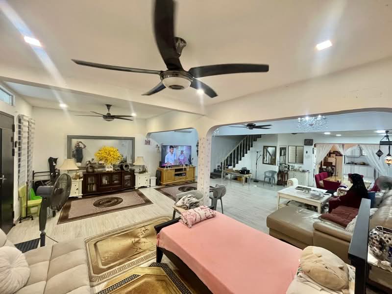 Rumah Teres 2 Tingkat untuk Dijual di Taman Selayang Indah (Selayang) - Luqman Ramli - Living Room - PropertyGuru.com.my