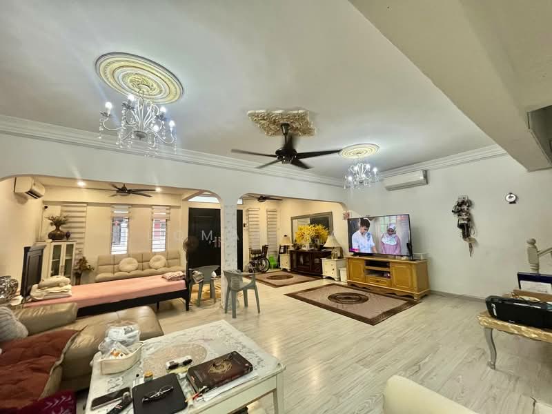 Rumah Teres 2 Tingkat untuk Dijual di Taman Selayang Indah (Selayang) - Luqman Ramli - Living Room - PropertyGuru.com.my