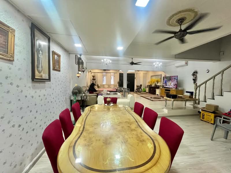 Rumah Teres 2 Tingkat untuk Dijual di Taman Selayang Indah (Selayang) - Luqman Ramli - Living Room - PropertyGuru.com.my