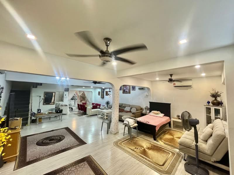 Rumah Teres 2 Tingkat untuk Dijual di Taman Selayang Indah (Selayang) - Luqman Ramli - Living Room - PropertyGuru.com.my
