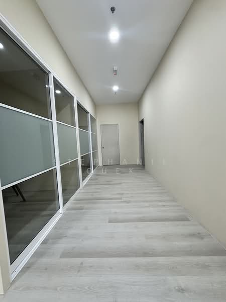Shop / Office for Rent in Telok Panglima Garang (Selangor) - Stephanie Quek - Corridor - PropertyGuru.com.my