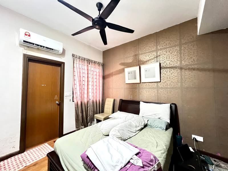 Terraced House for Sale in Bukit Jelutong (Shah Alam) - Azman Ahmad - PropertyGuru.com.my
