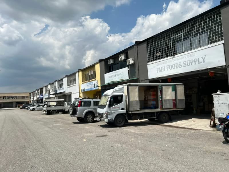 Terrace Factory for Sale in Taman Perindustrian Puchong Utama (Puchong) - Kent Lai - Exterior - PropertyGuru.com.my