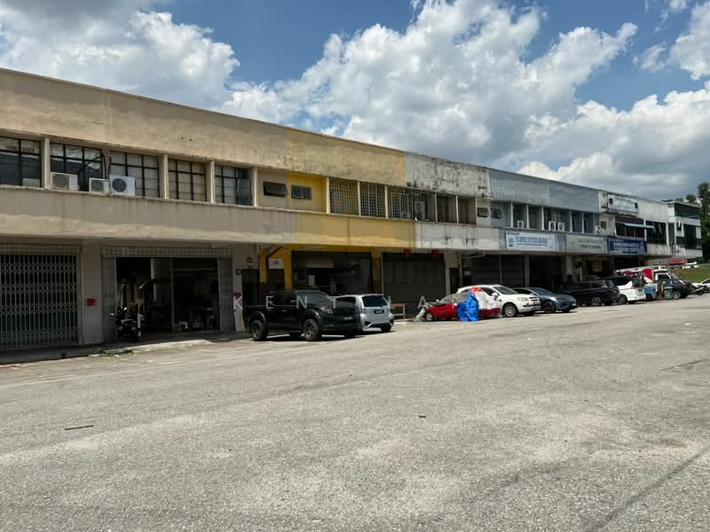 Terrace Factory for Sale in Taman Perindustrian Puchong Utama (Puchong) - Kent Lai - Exterior - PropertyGuru.com.my