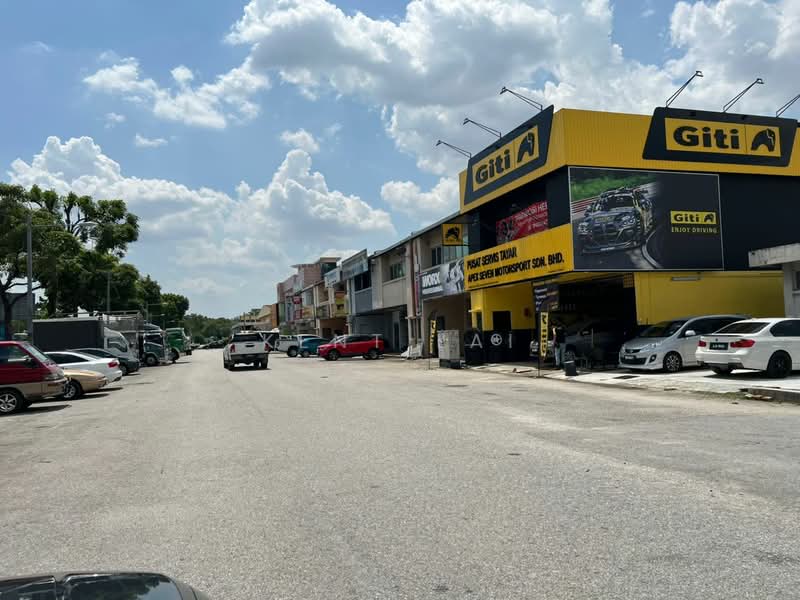 Terrace Factory for Sale in Taman Perindustrian Puchong Utama (Puchong) - Kent Lai - Exterior - PropertyGuru.com.my