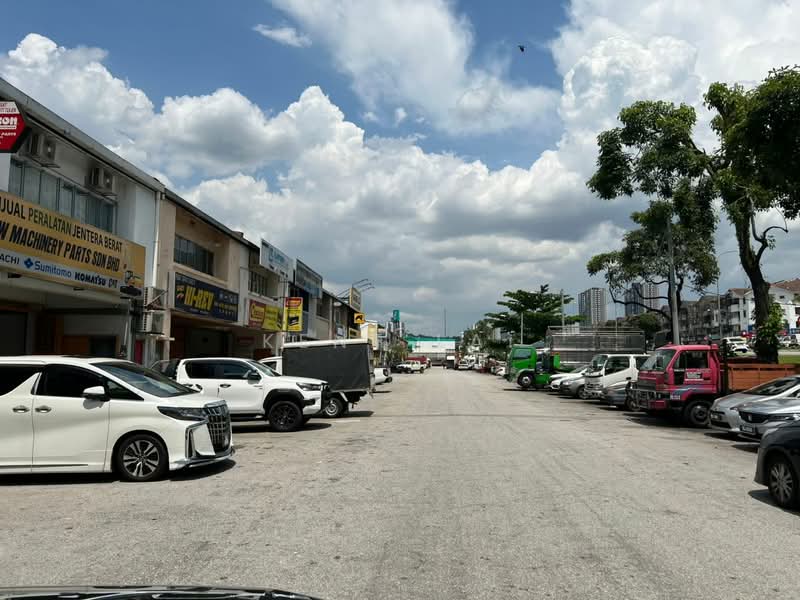 Terrace Factory for Sale in Taman Perindustrian Puchong Utama (Puchong) - Kent Lai - Exterior - PropertyGuru.com.my