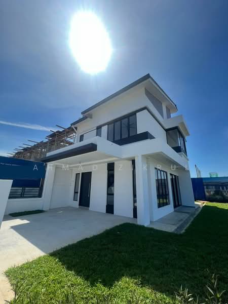 2-storey Terraced House for Sale in Saujana Utama (Puncak Alam) - Ahmad Zikrul - Exterior - PropertyGuru.com.my