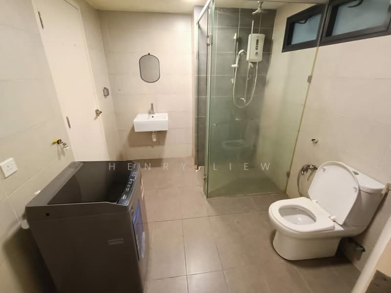 Servis Apartment untuk Disewa di Solstice @ Pan'gaea - Henry Liew - Bathroom - PropertyGuru.com.my
