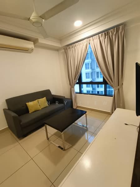 Servis Apartment untuk Disewa di Solstice @ Pan'gaea - Henry Liew - Living Room - PropertyGuru.com.my