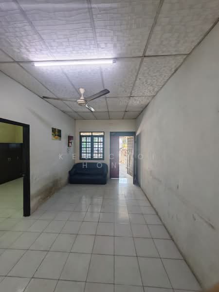 1-storey Terraced House for Sale in Taman Sejati (Sitiawan) - Kee Choi Hong - Living Room - PropertyGuru.com.my