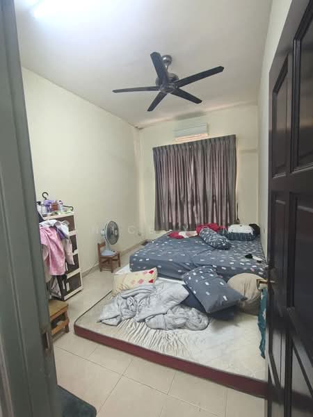 1-storey Terraced House for Rent in Taman Bestari Indah (Ulu Tiram) - Janice Yong - Bedroom - PropertyGuru.com.my