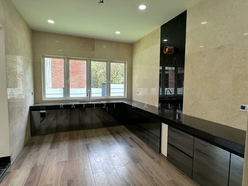 Bungalow for Sale in Seri Kembangan (Selangor) - Rafizi Ramli - PropertyGuru.com.my