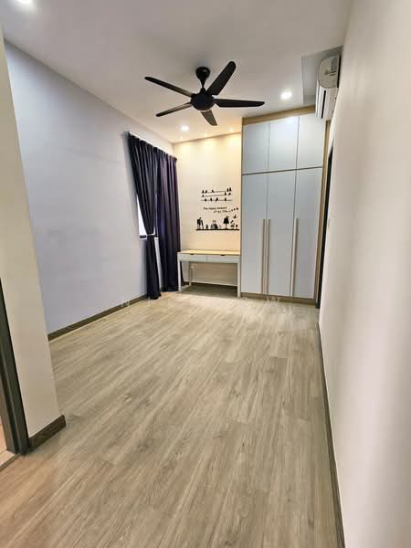 Kondominium untuk Dijual di The Herz - Nic Low - Bedroom - PropertyGuru.com.my