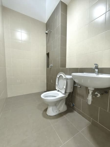 2-storey Terraced House for Rent in Telok Panglima Garang (Selangor) - Michelle Lee - Bathroom - PropertyGuru.com.my