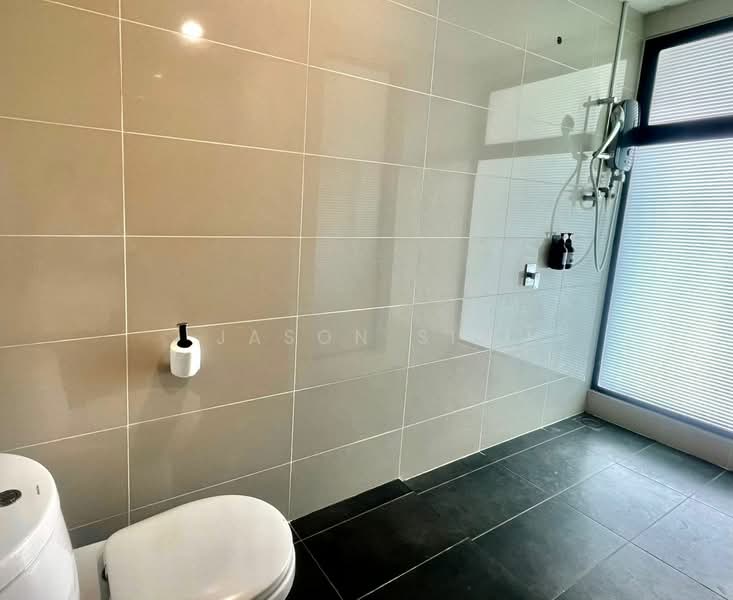 Service Residence for Sale at Southkey Mosaic - Jason Sim - Bathroom - PropertyGuru.com.my