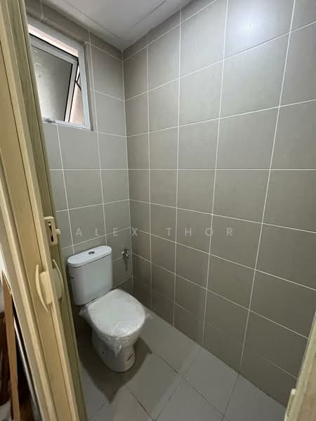 Condominium for Sale at Sierra East - Alex Thor - Bathroom - PropertyGuru.com.my