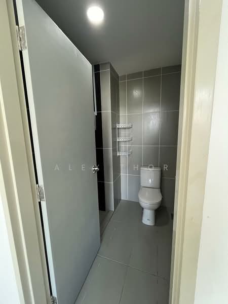 Condominium for Sale at Sierra East - Alex Thor - Bathroom - PropertyGuru.com.my