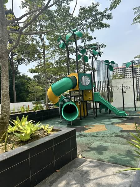 Kondominium untuk Dijual di Orchard Ville - Aswad . - Playground - PropertyGuru.com.my