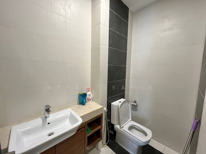 Zero-Lot Bungalow for Sale in Ampang (Kuala Lumpur) - Affan Syahir - Bathroom - PropertyGuru.com.my