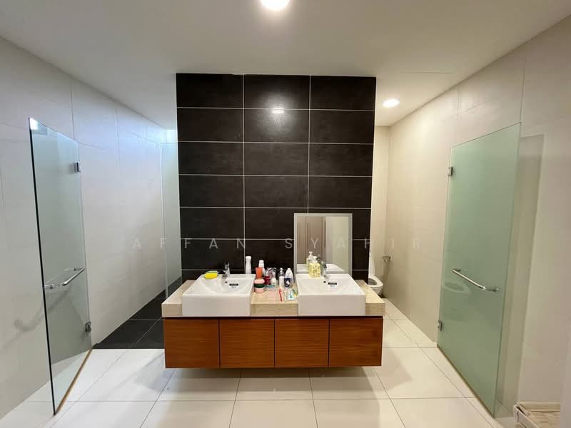 Zero-Lot Bungalow for Sale in Ampang (Kuala Lumpur) - Affan Syahir - Bathroom - PropertyGuru.com.my
