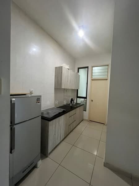 Service Residence for Sale at D'Summit Residences - Carson . - Kitchen - PropertyGuru.com.my