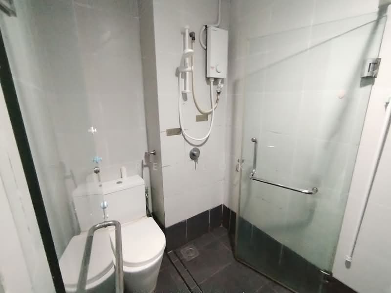 Servis Apartment untuk Disewa di Centrestage Designer Suite - Rex Lok - Bathroom - PropertyGuru.com.my