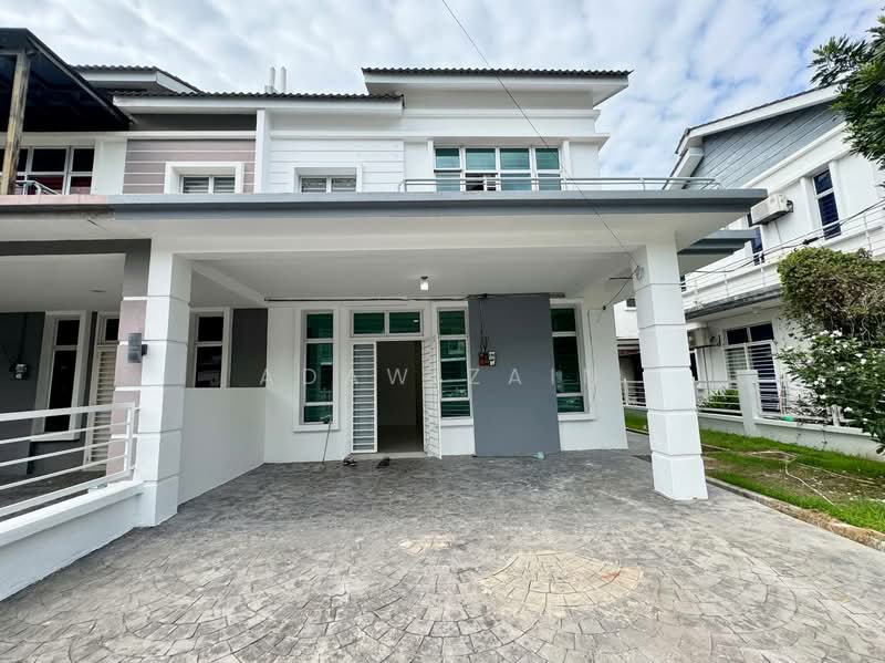 Rumah Kluster untuk Dijual di Bandar Saujana Putra (Tanjong Duabelas) - Adaw Zain - Exterior - PropertyGuru.com.my