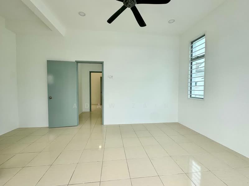Rumah Kluster untuk Dijual di Bandar Saujana Putra (Tanjong Duabelas) - Adaw Zain - Interior - PropertyGuru.com.my