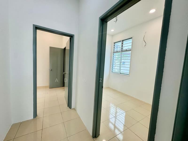 Rumah Kluster untuk Dijual di Bandar Saujana Putra (Tanjong Duabelas) - Adaw Zain - Interior - PropertyGuru.com.my