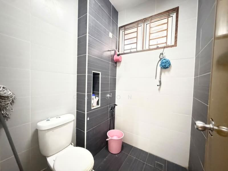 2-storey Terraced House for Sale in Taman Bestari Indah (Ulu Tiram) - Carson . - Bathroom - PropertyGuru.com.my