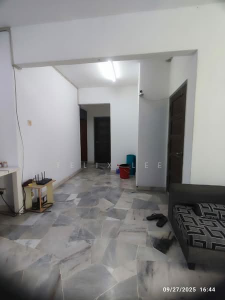 Apartment for Sale at Pelangi Court - Felix Lee - Living Room - PropertyGuru.com.my