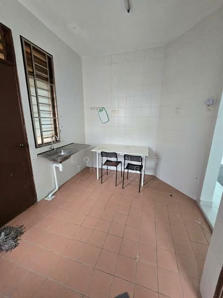 1-storey Terraced House for Rent in Taman JP Perdana (Johor Bahru) - Florence Thong - Kitchen - PropertyGuru.com.my