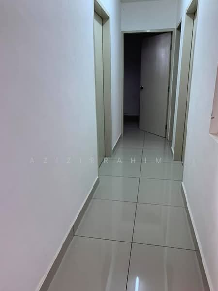Kondominium untuk Disewa di Mutiara Ville - Azizirrahim . - Corridor - PropertyGuru.com.my