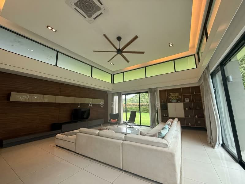 Rumah Banglo untuk Dijual di Leisure Farm (Gelang Patah) - Jasz Ong - Living Room - PropertyGuru.com.my