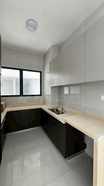 Condominium for Sale at Kings Bay @ Country Garden Danga Bay - Christine Poh - Kitchen - PropertyGuru.com.my