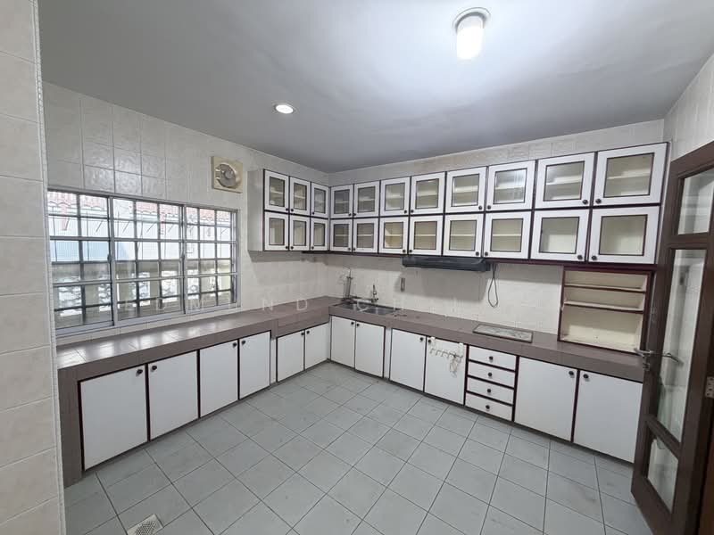 Semi-Detached House for Sale in Jalan Klang Lama (Old Klang Road) (Kuala Lumpur) - Edmund CH Leow - Kitchen - PropertyGuru.com.my