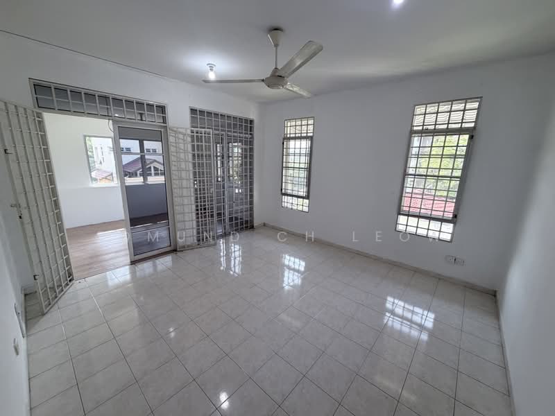 Semi-Detached House for Sale in Jalan Klang Lama (Old Klang Road) (Kuala Lumpur) - Edmund CH Leow - Living Room - PropertyGuru.com.my